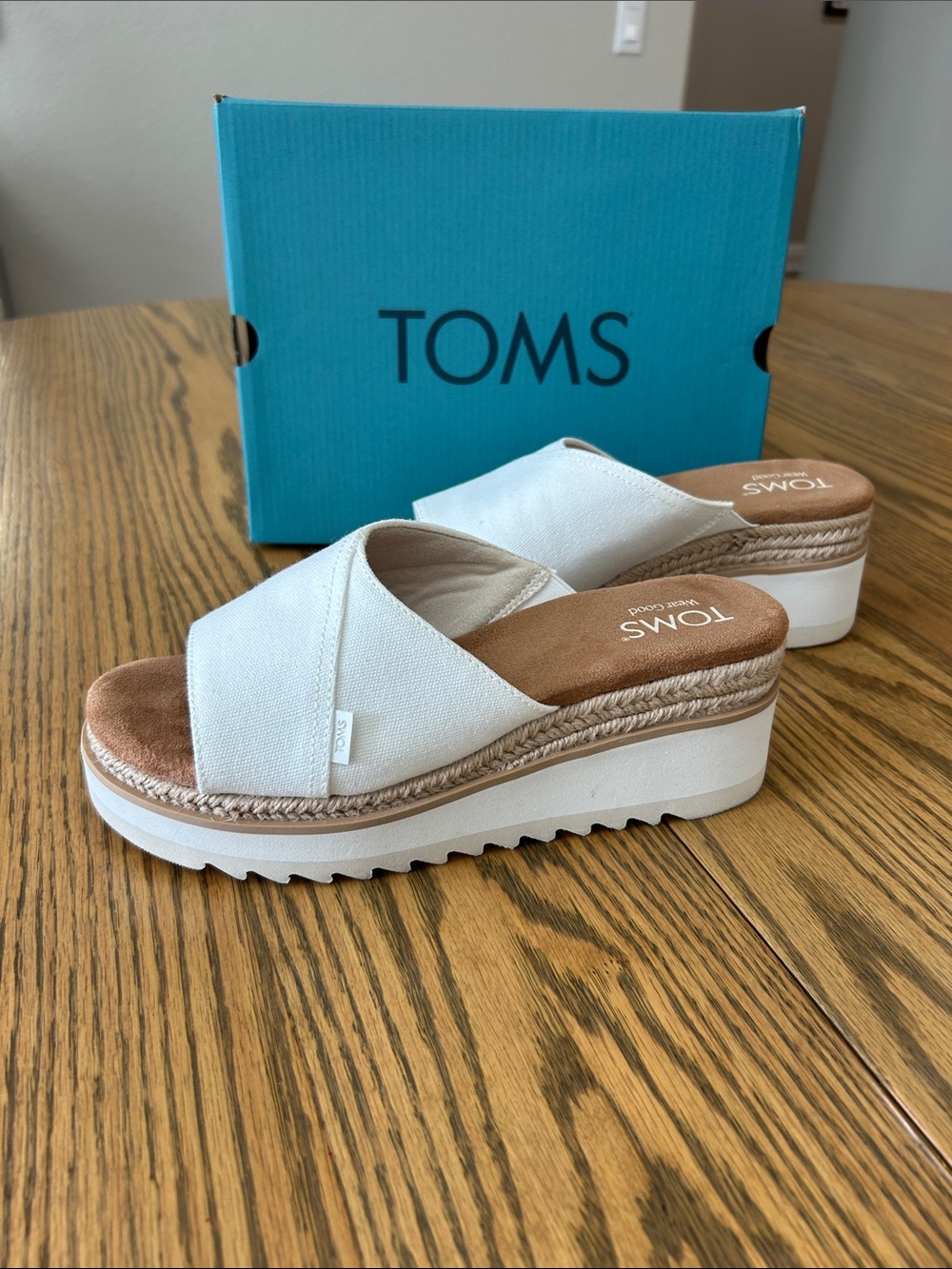 TOMS Carmen White Wedge Slip-On Sandals, size 7.5, NIB